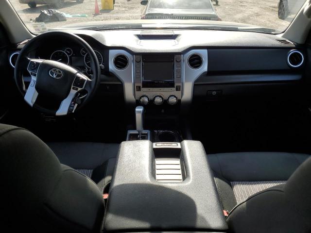 5TFRM5F12HX116893 - 2017 TOYOTA TUNDRA DOUBLE CAB SR/SR5 GRAY photo 8