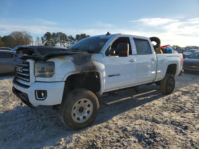 1GT12TEY4JF210050 - 2018 GMC SIERRA K2500 SLT WHITE photo 1