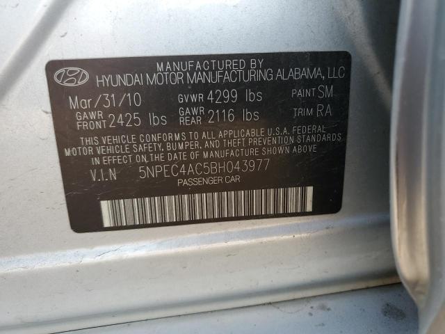 5NPEC4AC5BH043977 - 2011 HYUNDAI SONATA SE SILVER photo 12