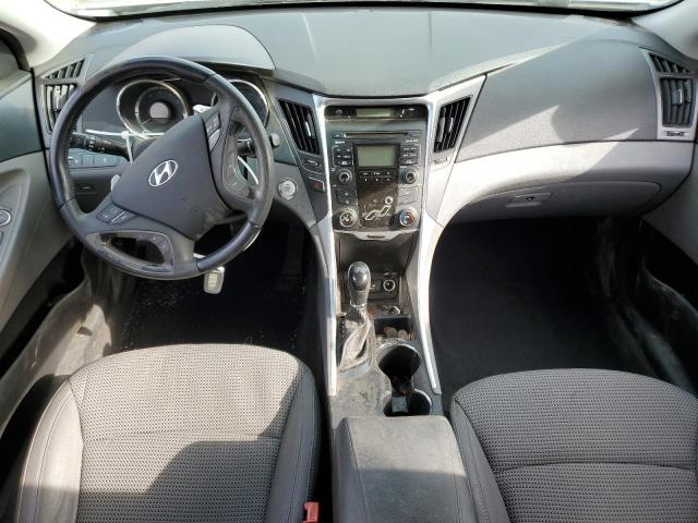 5NPEC4AC5BH043977 - 2011 HYUNDAI SONATA SE SILVER photo 8