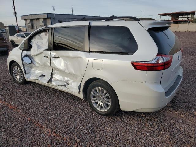 5TDYK3DC4FS681627 - 2015 TOYOTA SIENNA XLE WHITE photo 2