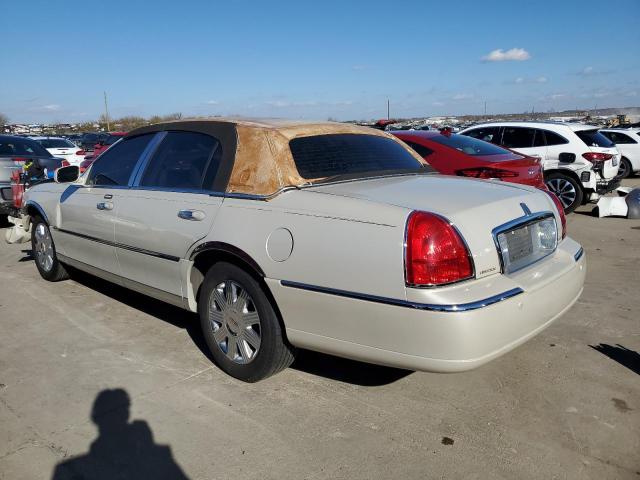 1LNHM83WX4Y662113 - 2004 LINCOLN TOWN CAR ULTIMATE CREAM photo 2