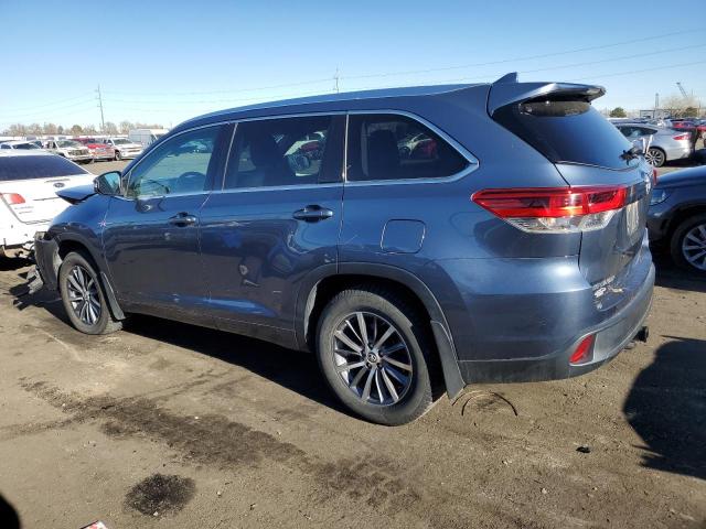 5TDJZRFH3HS481494 - 2017 TOYOTA HIGHLANDER SE BLUE photo 2