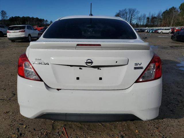 3N1CN7AP5JL850720 - 2018 NISSAN VERSA S WHITE photo 6