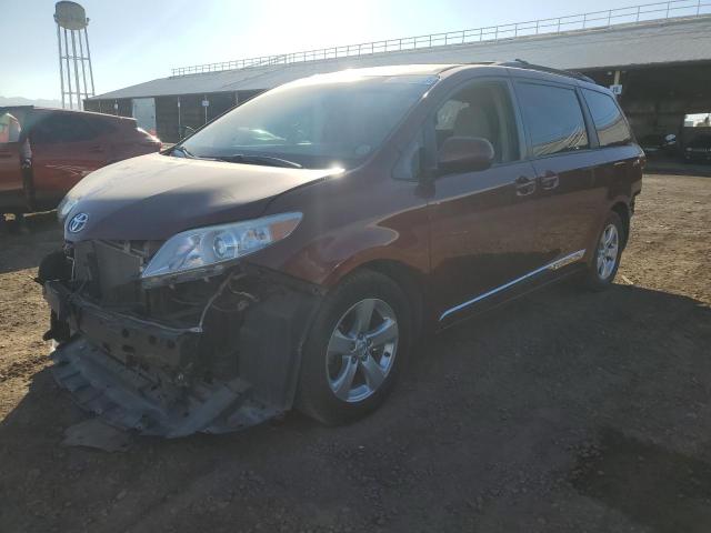5TDKZ3DC5HS785175 - 2017 TOYOTA SIENNA LE RED photo 1