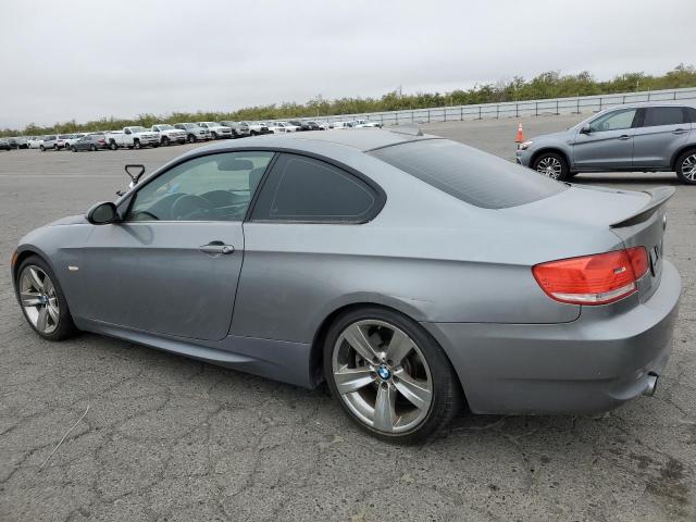 WBAWB73509P047003 - 2009 BMW 335 I GRAY photo 2