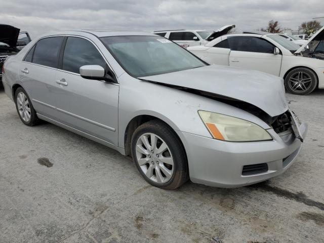 1HGCM66826A023835 - 2006 HONDA ACCORD EX SILVER photo 4