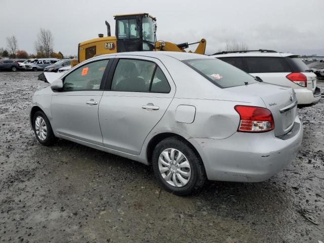 JTDBT903671092198 - 2007 TOYOTA YARIS SILVER photo 2