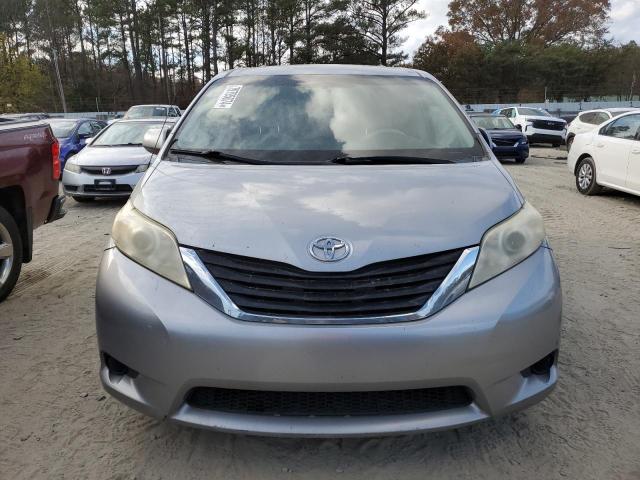 5TDKK3DC8CS244621 - 2012 TOYOTA SIENNA LE SILVER photo 5