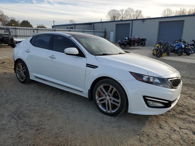 5XXGR4A61DG214627 - 2013 KIA OPTIMA SX WHITE photo 4