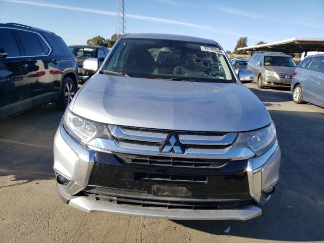 JA4AD3A34HZ028016 - 2017 MITSUBISHI OUTLANDER SE SILVER photo 5