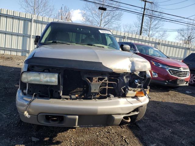 1GNDT13X34K115166 - 2004 CHEVROLET BLAZER TAN photo 5