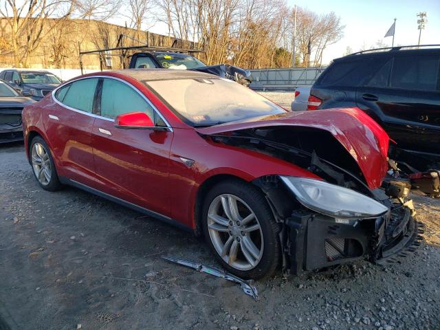 5YJSA1E29FF118418 - 2015 TESLA MODEL S RED photo 4