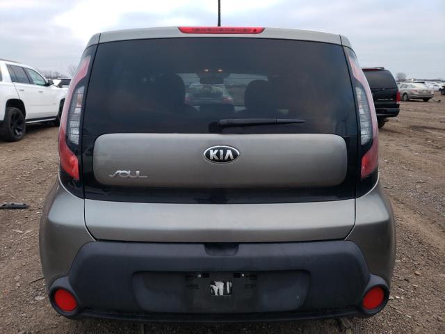 KNDJN2A24F7116836 - 2015 KIA SOUL GRAY photo 6