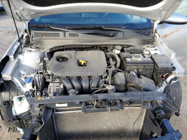 3KPF24AD3KE119829 - 2019 KIA FORTE FE SILVER photo 11