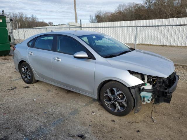 3KPF24AD3KE119829 - 2019 KIA FORTE FE SILVER photo 4