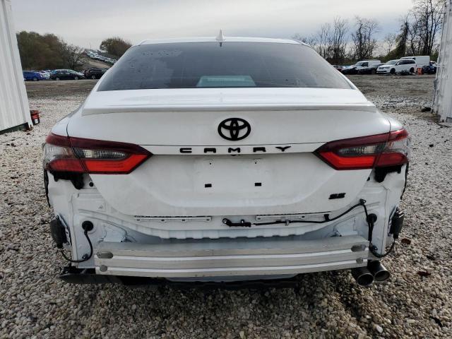 4T1T11AK7RU240972 - 2024 TOYOTA CAMRY SE NIGHT SHADE WHITE photo 6
