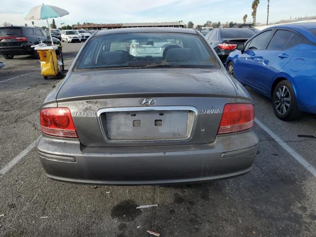 KMHWF25S54A957248 - 2004 HYUNDAI SONATA GL GRAY photo 6