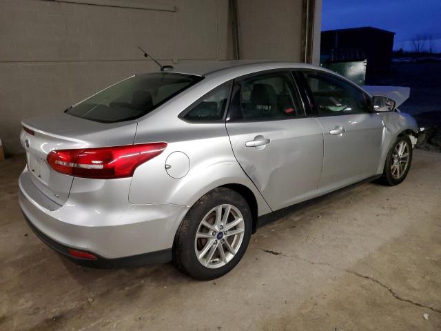 1FADP3F29JL205944 - 2018 FORD FOCUS SE SILVER photo 3