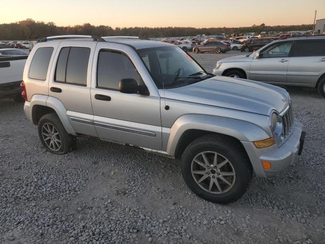 1J4GL58K76W125375 - 2006 JEEP LIBERTY LIMITED SILVER photo 4