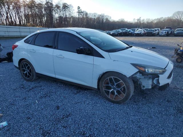 1FADP3H26JL311099 - 2018 FORD FOCUS SEL WHITE photo 4