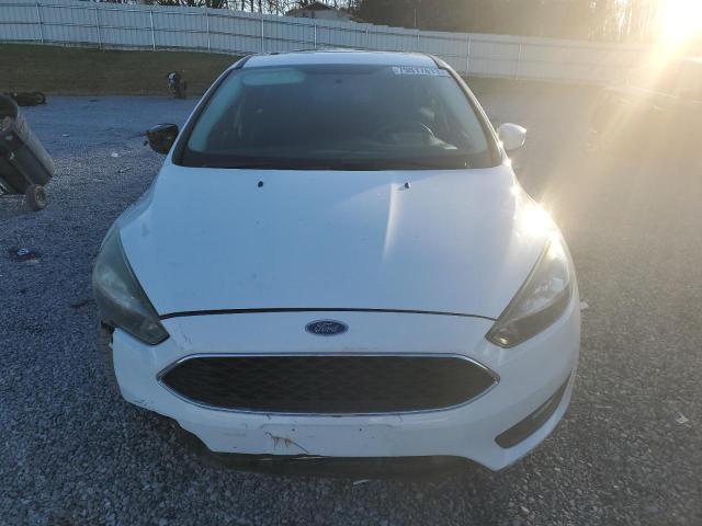 1FADP3H26JL311099 - 2018 FORD FOCUS SEL WHITE photo 5