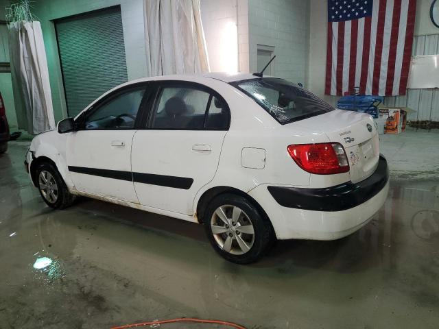 KNADE223696496063 - 2009 KIA RIO BASE WHITE photo 2