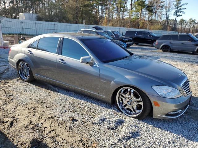 WDDNG9FB1CA447794 - 2012 MERCEDES-BENZ S 400 GRAY photo 4