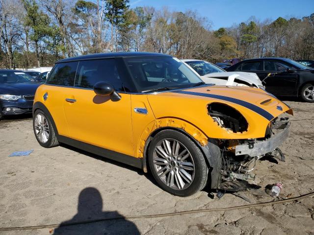 WMWXP7C57F2A60963 - 2015 MINI COOPER S ORANGE photo 4