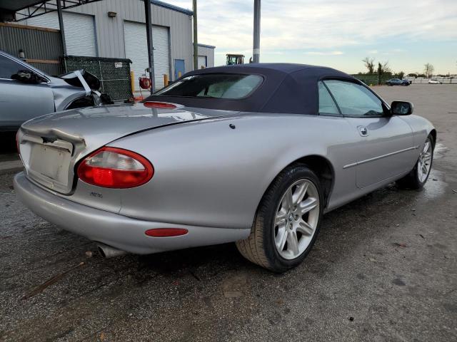 SAJJA42C2YNA07566 - 2000 JAGUAR XK8 SILVER photo 3