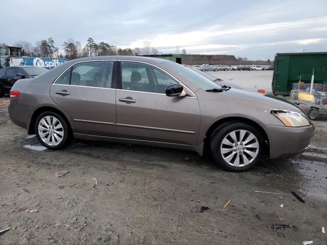 1HGCM56393A083069 - 2003 HONDA ACCORD LX BROWN photo 4