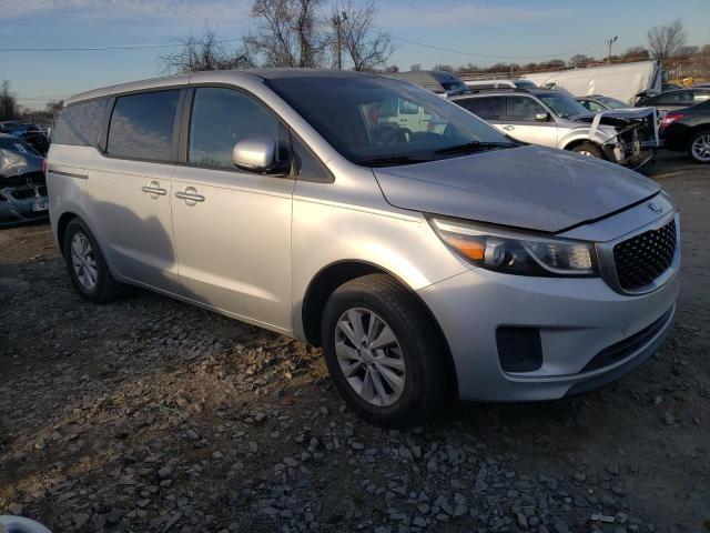 KNDMA5C15F6016409 - 2015 KIA SEDONA L SILVER photo 4