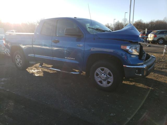 5TFUY5F14JX728159 - 2018 TOYOTA TUNDRA DOUBLE CAB SR/SR5 BLUE photo 4