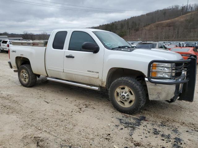 1GC2KXCG1DZ310597 - 2013 CHEVROLET SILVERADO K2500 HEAVY DUTY LT WHITE photo 4