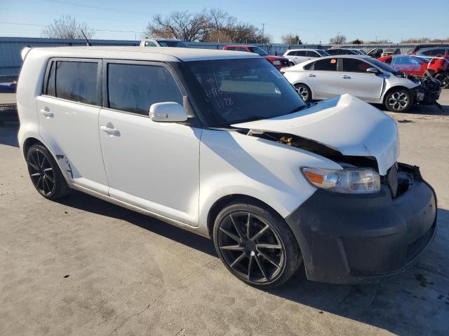 JTLKE50E591086310 - 2009 TOYOTA SCION XB WHITE photo 4