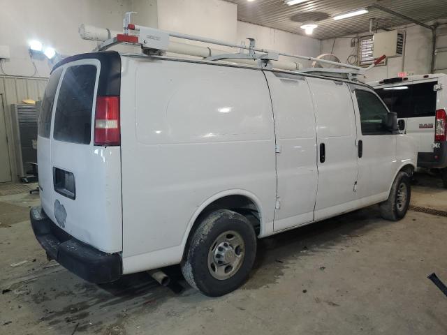 1GCGG25C781113720 - 2008 CHEVROLET EXPRESS G2 WHITE photo 3