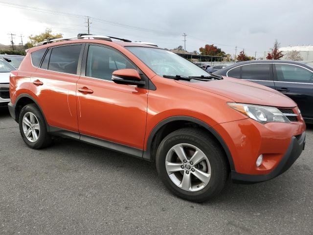 2T3RFREV8FW402769 - 2015 TOYOTA RAV4 XLE ORANGE photo 4