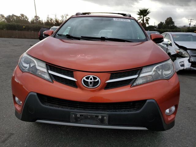 2T3RFREV8FW402769 - 2015 TOYOTA RAV4 XLE ORANGE photo 5