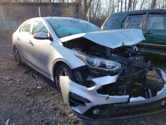 3KPF24AD1KE072753 - 2019 KIA FORTE FE SILVER photo 4