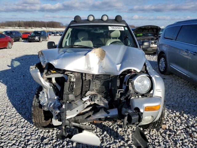 1J4GL38K64W240051 - 2004 JEEP LIBERTY RENEGADE SILVER photo 5