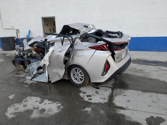 JTDKARFP0H3012044 - 2017 TOYOTA PRIUS PRIM ვერცხლისფერი ფოტო 2