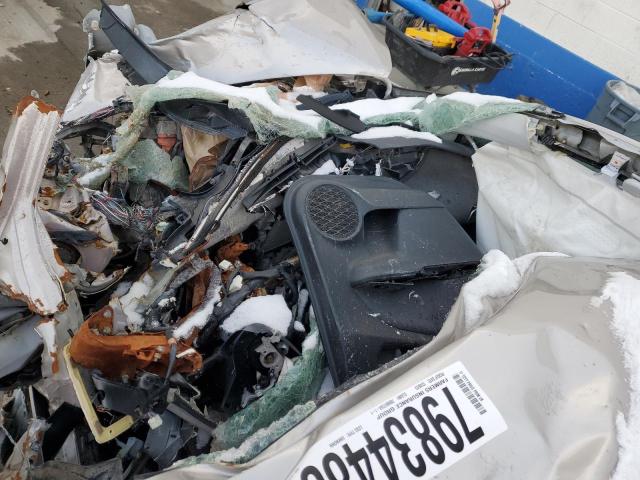 JTDKARFP0H3012044 - 2017 TOYOTA PRIUS PRIM ვერცხლისფერი ფოტო 8