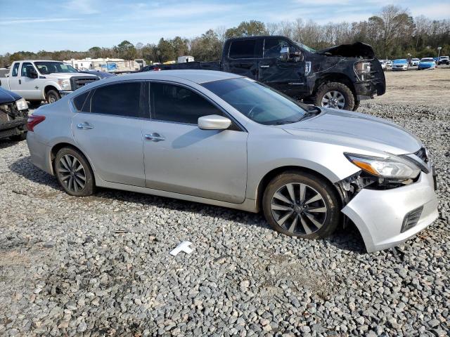 1N4AL3AP3JC266126 - 2018 NISSAN ALTIMA 2.5 SILVER photo 4