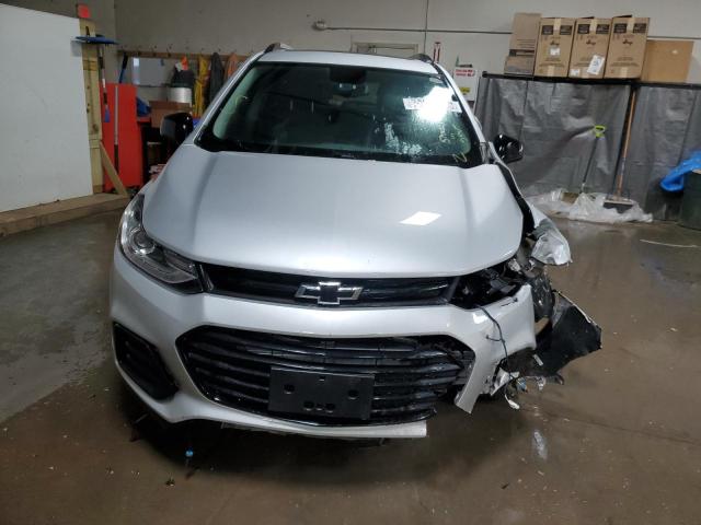 3GNCJLSB9JL170461 - 2018 CHEVROLET TRAX 1LT SILVER photo 5