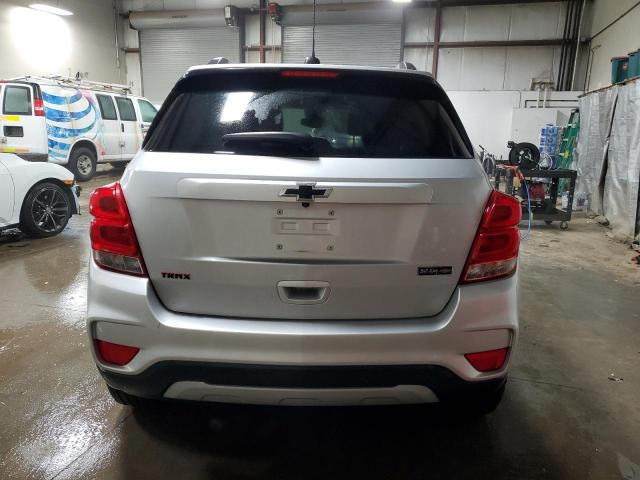 3GNCJLSB9JL170461 - 2018 CHEVROLET TRAX 1LT SILVER photo 6