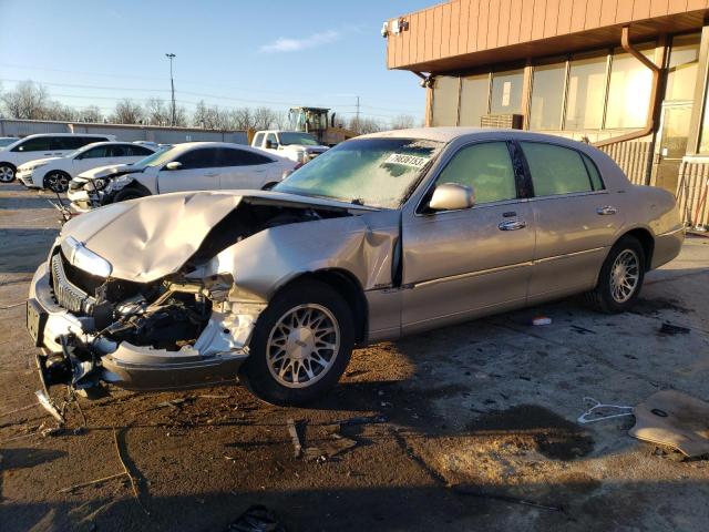 2002 LINCOLN TOWN CAR SIGNATURE, 