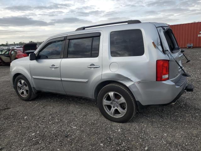 5FNYF4H45AB013166 - 2010 HONDA PILOT EX SILVER photo 2