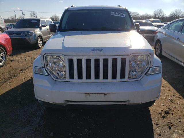 1C4PJMAK6CW126352 - 2012 JEEP LIBERTY SPORT WHITE photo 5