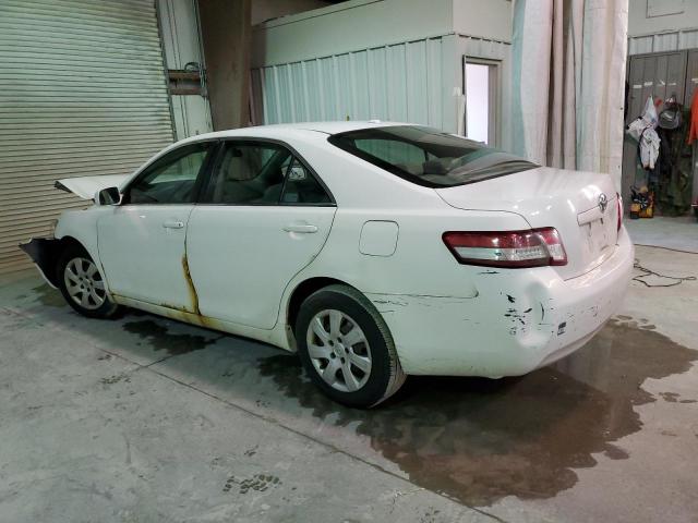 4T1BF3EK5BU589220 - 2011 TOYOTA CAMRY BASE WHITE photo 2