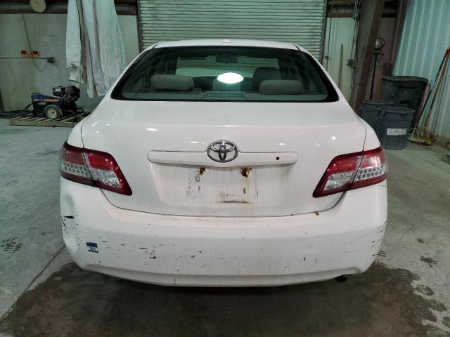 4T1BF3EK5BU589220 - 2011 TOYOTA CAMRY BASE WHITE photo 6